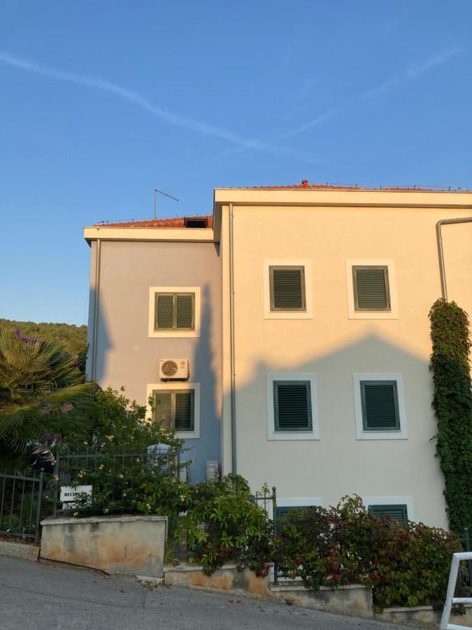 Trogir, Villa Salena, Residenz Ciovo Pearl, Slatine, Island Ciovo, Split Extérieur photo